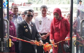 Bupati Hadiri Grand Opening Shania Cafe Di Sibuhuan