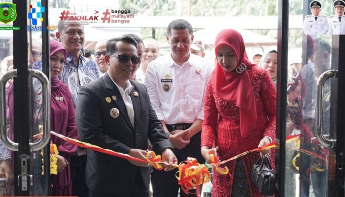 Bupati Hadiri Grand Opening Shania Cafe Di Sibuhuan
