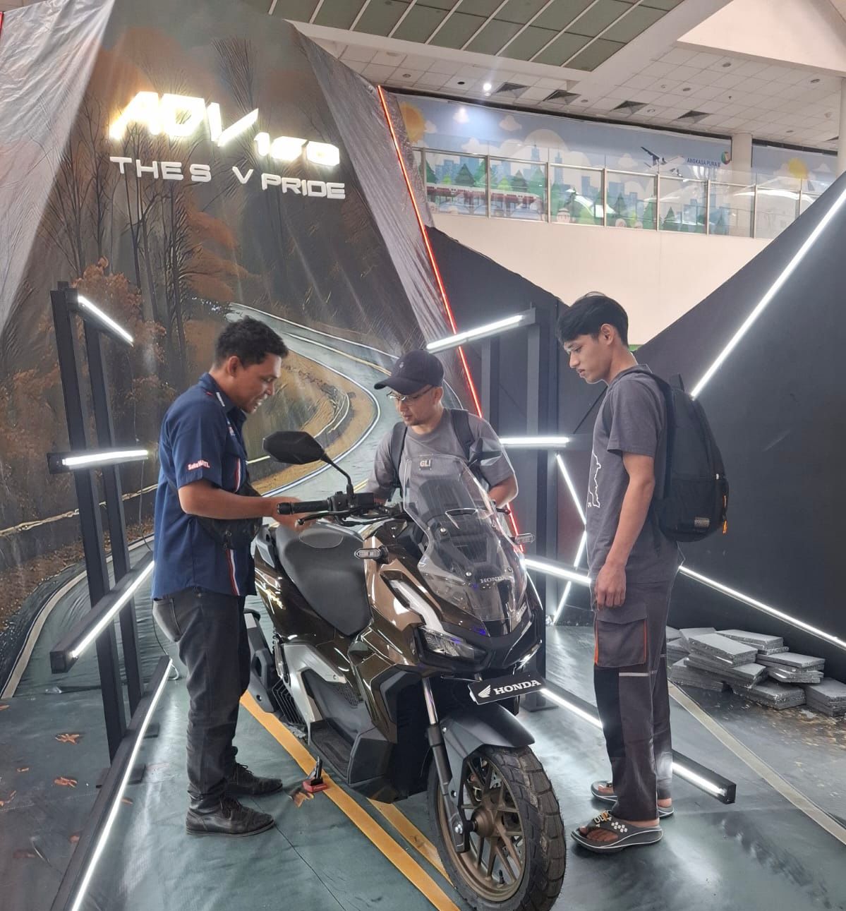 Honda Airport Exhibition & Showcase Indonesia Xploration Warnai Atrium Kedatangan Kualanamu