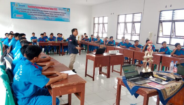 Siswa TBSM SMKN 2 Medan Dalami Honda Smart Technology