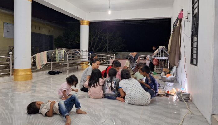 Ratusan Rumah Guru TPA Rusak Diterjang Banjir