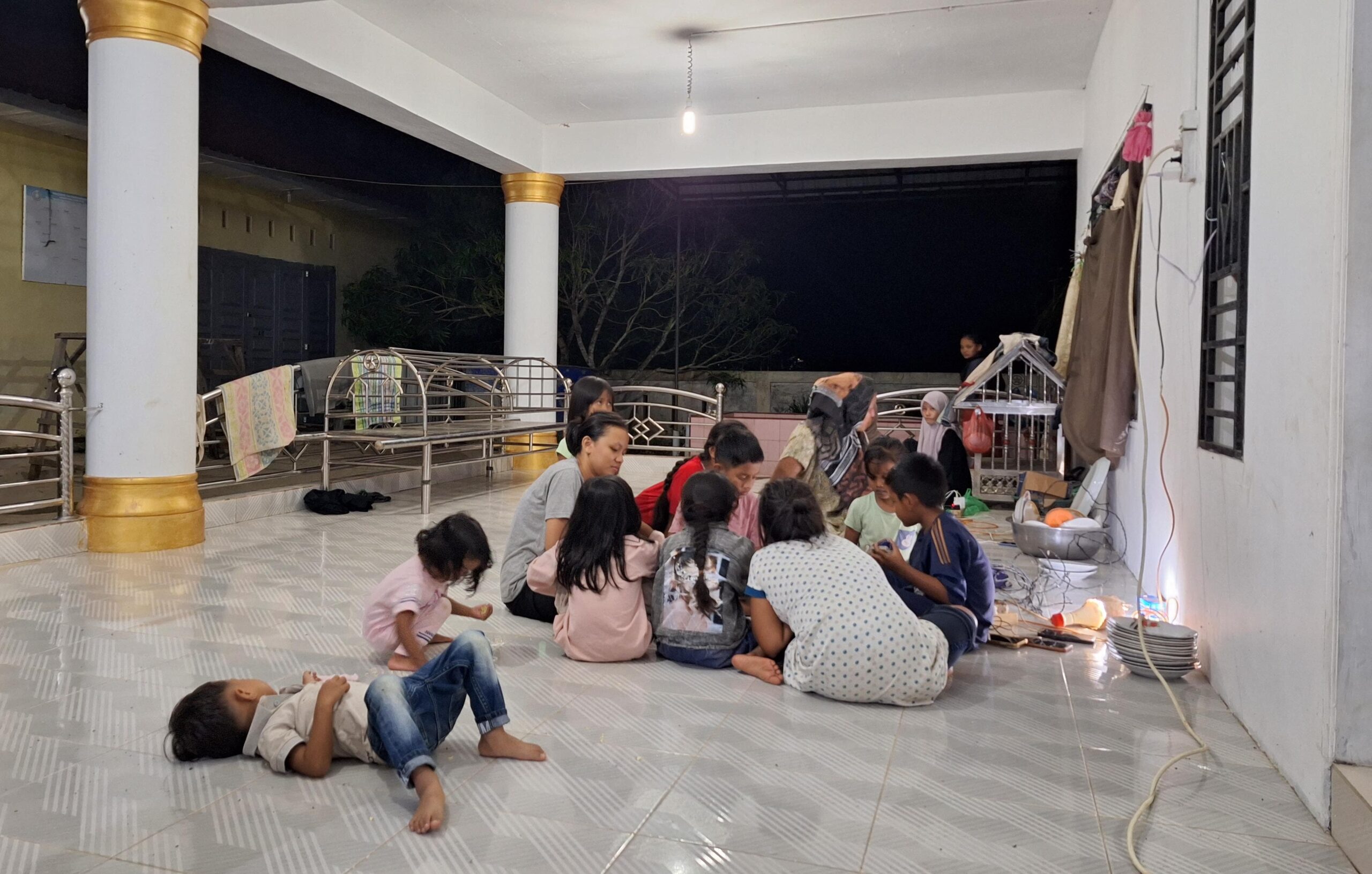 Ratusan Rumah Guru TPA Rusak Diterjang Banjir