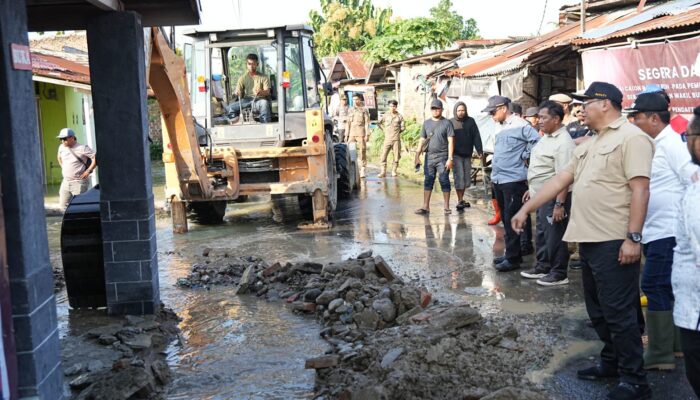 Asri Ludin Tambunan Tinjau Lokasi Banjir Batang Kuis Dan Percut Seituan