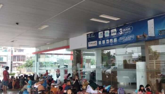 Auto2000 Medan Marelan Sediakan Tempat Pengungsian bagi Korban Banjir