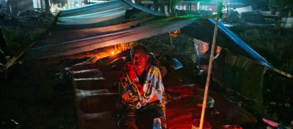 Derita Pengungsi Korban Banjir Besitang Dan Tak Adanya Pertolongan Tim SAR