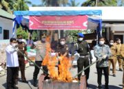 Disaksikan Forkofimda, Kajari Madina Musnahkan Barang Bukti Yang Telah Berkekuatan Hukum Tetap