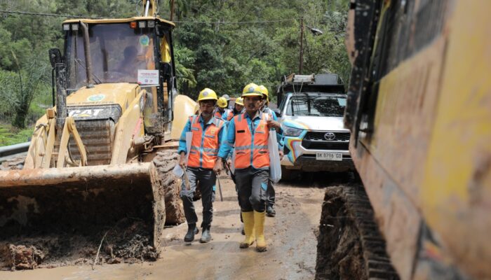 Petugas PLN Berhasil Tembus Sibolga Julu, Sistem Kelistrikan Sibolga Berangsur Pulih