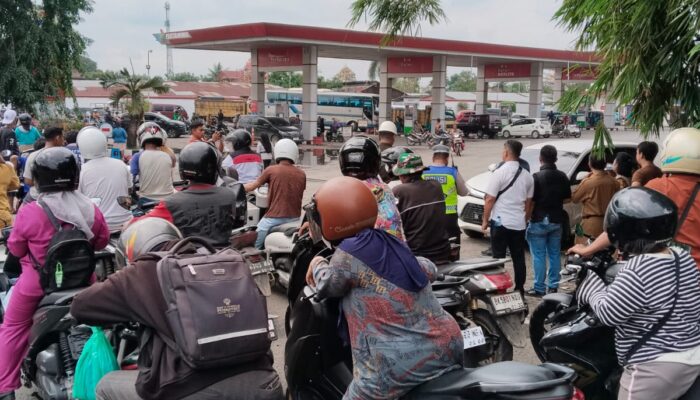 Antrean BBM Di Tebingtinggi Terus Berlangsung