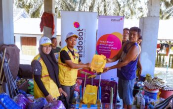 Indosat Salurkan Bantuan Kemanusiaan Bagi Warga Terdampak Bencana Di Langkat