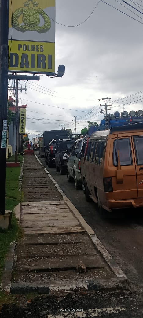 Antrean Panjang Warnai SPBU Di Dairi Akibat Kelangkaan BBM