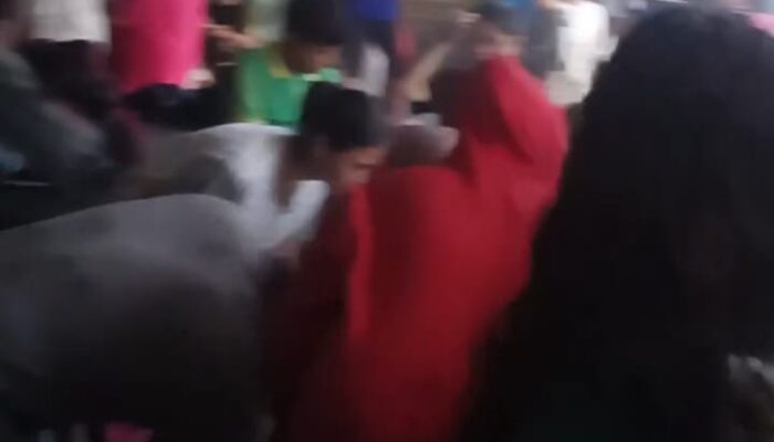 Ketua Partai Hanura Langsa Bagi Paket Sembako Dan Buka Dapur Umum