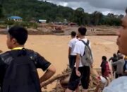 Siswa SMA Matauli Sibolga Bertaruh Nyawa Lewati Banjir Dan Tanah Longsor