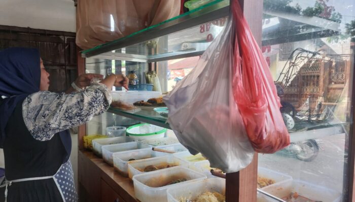 Harga Cabai Kian Melonjak, Pedagang Dan Warga Mulai Tertekan