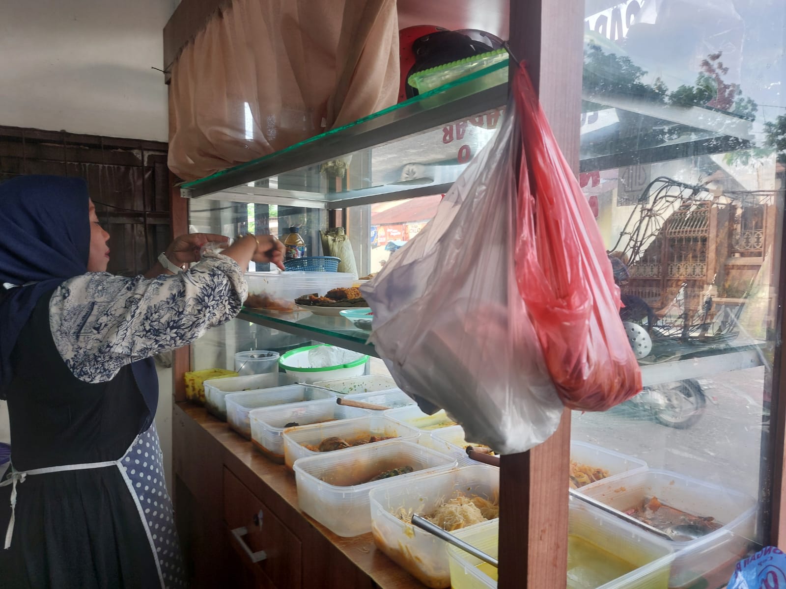 Harga Cabai Kian Melonjak, Pedagang Dan Warga Mulai Tertekan