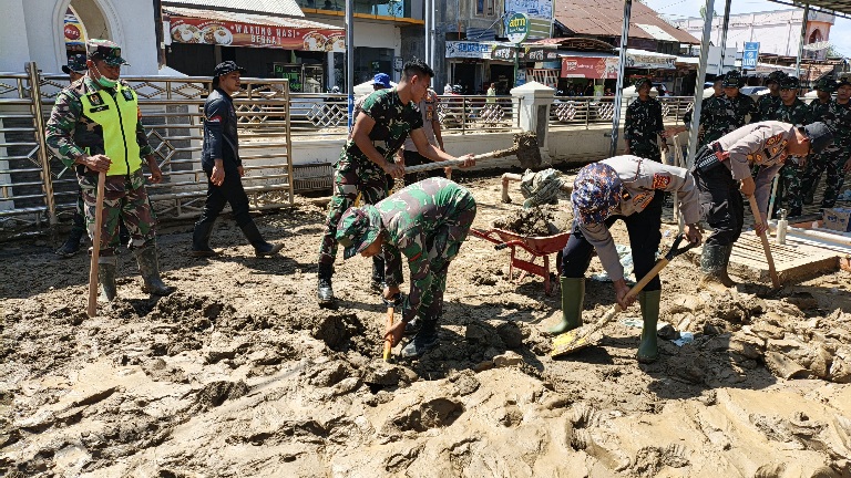 Kapolres Pidie, Memimpin Dengan Hati, Mengembalikan Masjid Untuk Warga