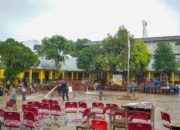 Rico Waas Tinjau Pembersihan SDN 060907 Yang Terendam Banjir Semeter Lebih