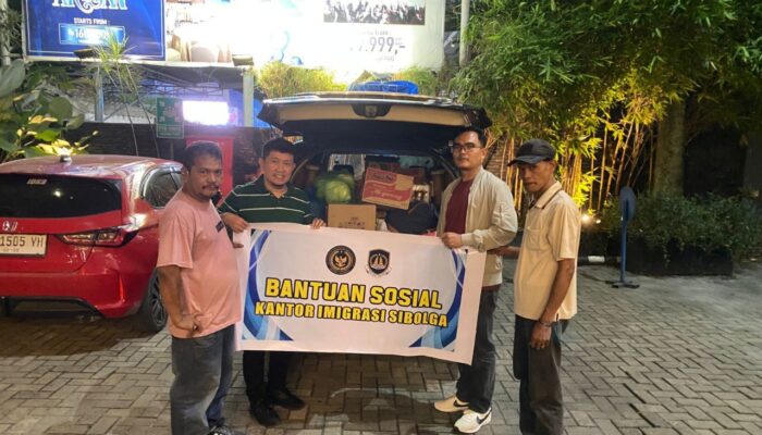 Imigrasi Sibolga Salurkan Bantuan Bagi Pegawai Terdampak Bencana