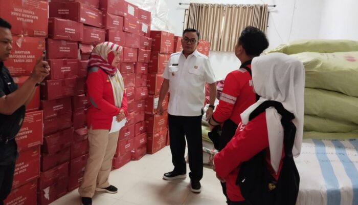Bupati Salim Fakhry Pantau Bantuan Kemensos RI Di Gudang Dinsos Aceh Tenggara