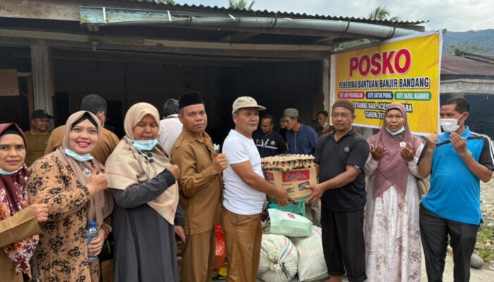 SMAN 1 Kutacane Bantu Korban Banjir Agara