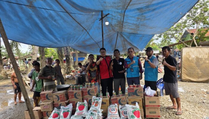 Di Tengah Krisis Bahan Pangan, PP-IP PLN Hadir Salurkan Bantuan Buat Korban Banjir