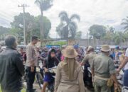 Kapolres Dan Wakapolres Turun Melakukan Pengamanan Distribusi BBM Di SPBU 14.229.326 Aek Godang Panyabungan