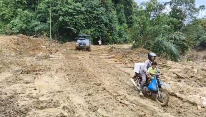 Lokop Masih Terisolasi