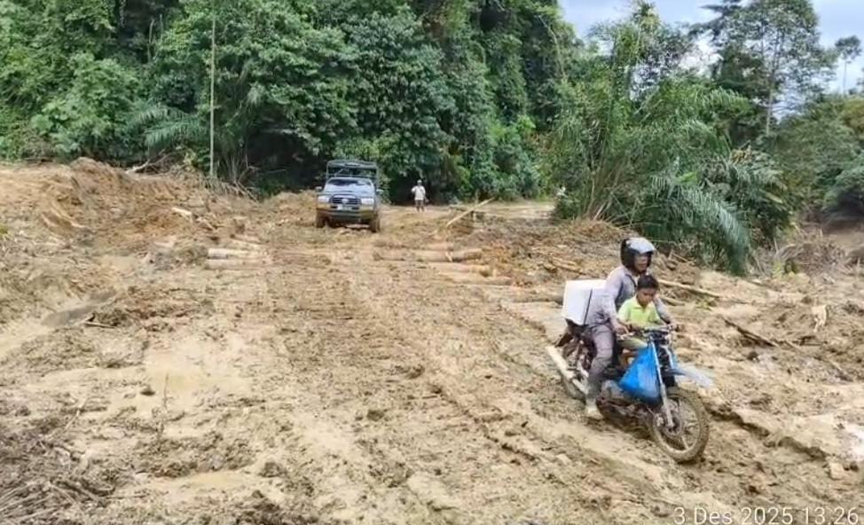 Lokop Masih Terisolasi