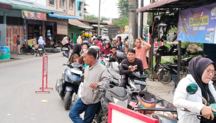 Antre Hari Ke-5, Spekulan Dituding Penyebabnya