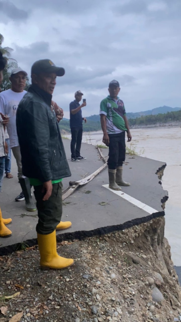 HRD Turun Ke Kawasan Terisolasi Usai Banjir Dan Longsor