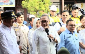 Bupati Madina Dan Wabup Dampingi Dua Menteri Salurkan Bantuan Di Tanggabosi