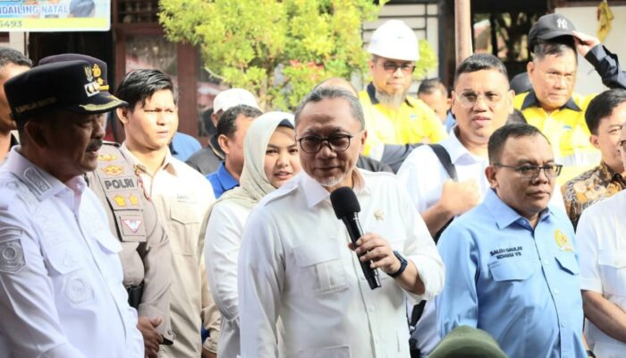 Bupati Madina Dan Wabup Dampingi Dua Menteri Salurkan Bantuan Di Tanggabosi