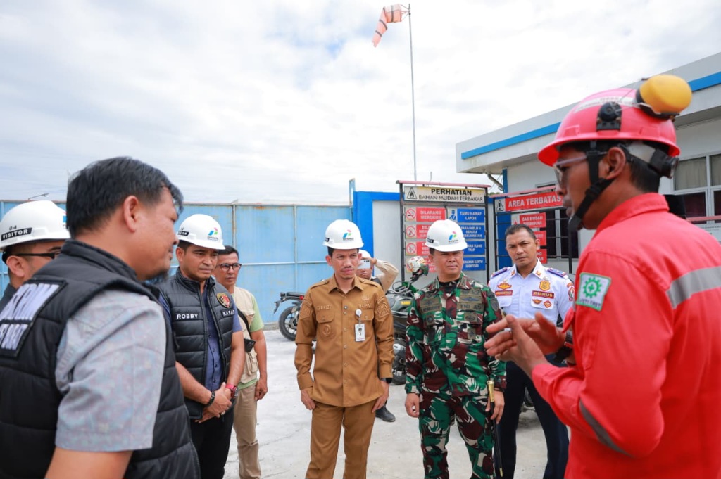 Bupati Tarmizi, Masyarakat Tak Perlu Khawatir Ketersediaan BBM Dan Gas Elpiji