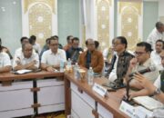 Sekda Aceh Instruksikan Percepatan Distribusi Logistik Dan Pemulihan Akses