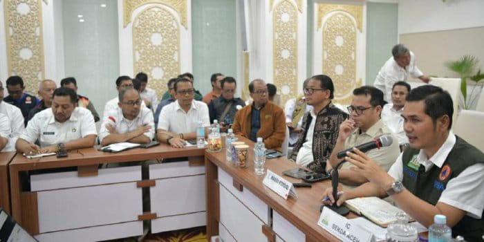 Sekda Aceh Instruksikan Percepatan Distribusi Logistik Dan Pemulihan Akses