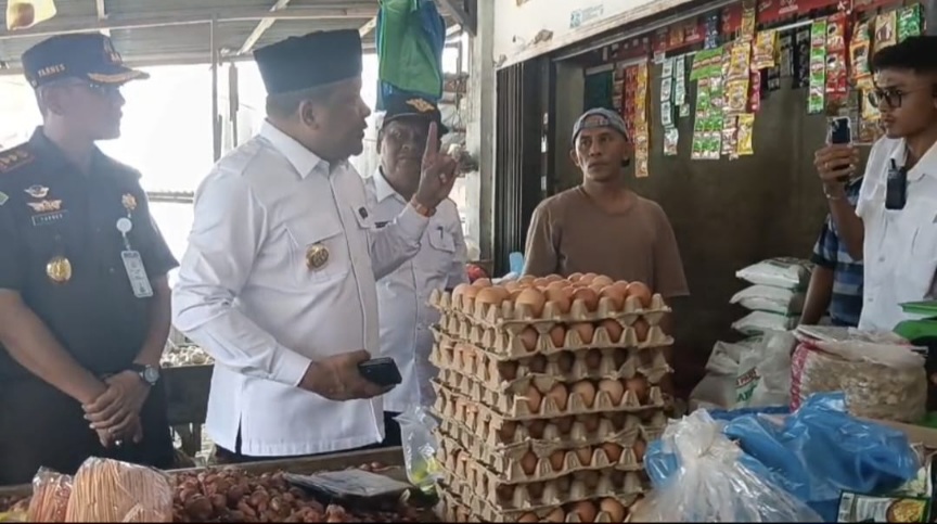 Bupati Bireuen: Pedagang Jangan Cari Untung Besar Di Tengah Bencana