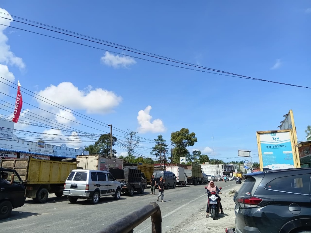 Antrean Massa Di SPBU Viral, Kebutuhan Atau Sikap Protes