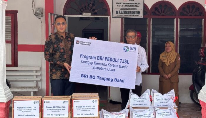 BRI BO Tanjungbalai Serahkan Bantuan TJSL Peduli Ke PMI Untuk Korban Banjir