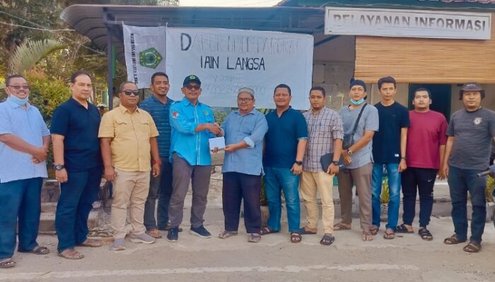 462 Sivitas Akademika IAIN Langsa Terima Bantuan Banjir