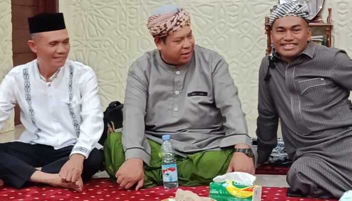 Subuh yang Menggetarkan: Abu Farmadi Hidupkan Sujud Sajdah Di Mushalla Pendopo Bupati Abdya