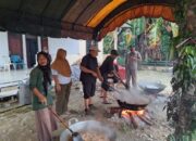 Warga Apresiasi PT Timbang Langsa, Buka Dapur Umum Dan Bagi Sembako Sejak Hari Pertama Banjir