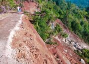 1.510 Jiwa Terisolir Di Banjar Melayu, Jalan Putus Total Akibat Longsor