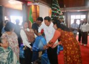 Pemkab Taput Doa Bersama Dan Serahkan Bantuan Kepada Warga Terdampak Bencana