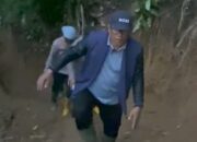 Anggota DPR RI Muslim Ayub Terobos Hutan, Temui Korban Banjir Agara