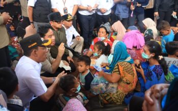 Wapes Gibran Rakabuming Temui Korban Bencana Batangtoru, Janjikan Pemulihan