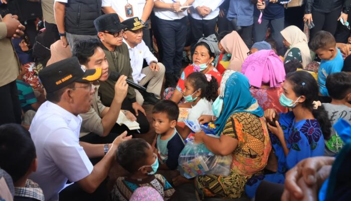 Wapes Gibran Rakabuming Temui Korban Bencana Batangtoru, Janjikan Pemulihan