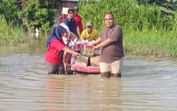 Pemerintah Kecamatan Pantai Labu Salurkan Bantuan Warga Paling Terdampak Banjir Di Dua Desa