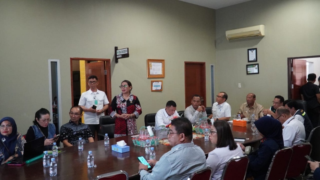 Wamenkes RI Turun ke Langkat Tinjau Fasilitas Pelayanan Kesehatan Yang Terdampak Banjir