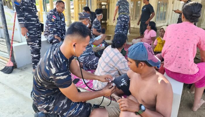 Satgas Kodaeral I Bantu Warga Aceh Tamiang Terdampak Banjir