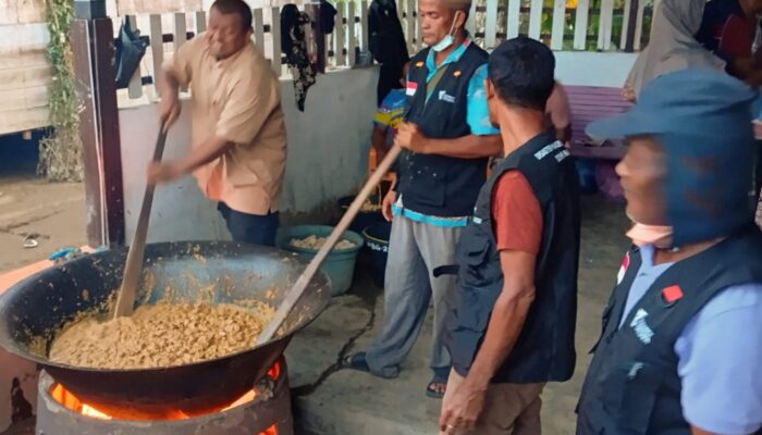 Masakan Benu Buloe, Setitik Hangat Di Tengah Lumpur