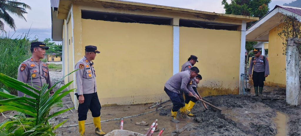 Kapolres Aceh Tenggara Pimpin Kurve Di SMAN 1 Ketambe